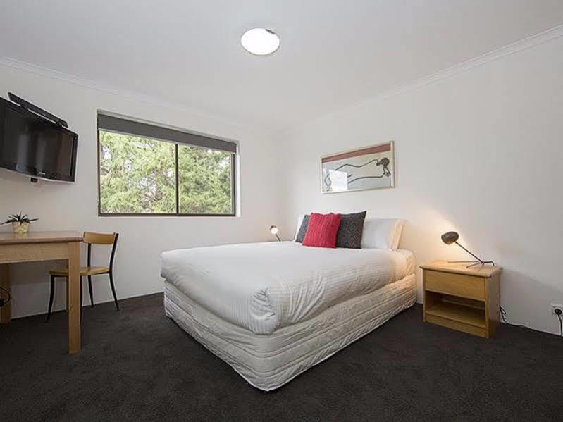 Accommodate Canberra - Kingston Court Exterior photo